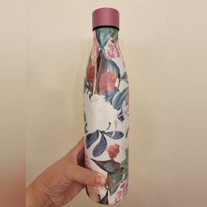 NWOT- Heritage Floral Stainless Steel Bottle